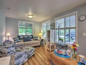 Cozy Cottage on Flower Farm w/ Baker Creek Views!