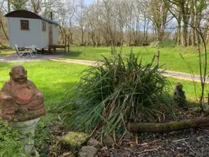 Lilliput - Delightful 1-Bedroom Shepherd's Hut