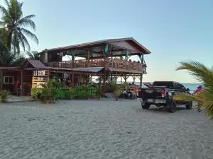 Hostel Casa Verde, Tela Atlantida.