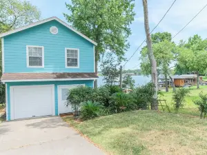 Waterfront home on Lake Livingston