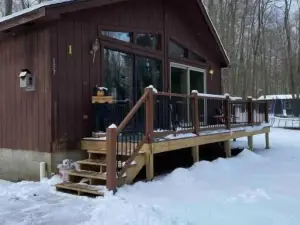 Relaxing 3 bedroom cabin #1 at Deep Woods