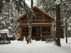 Stunning Riverfront Solar-Powered Cabin  (back-up generator)