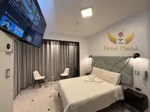 Hotel Maktub