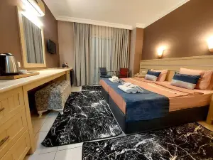 Summer Rose Hotel