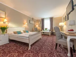 Riviera Resort Airport Modlin