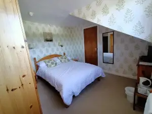 The Harp Inn