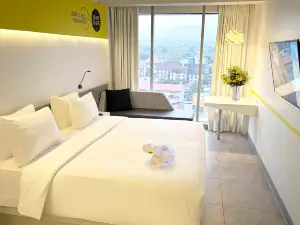Yello Hotel Paskal Bandung
