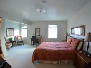 Colony Inn