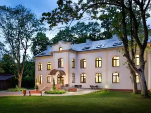 Modlin Palace