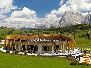 Como Alpina Dolomites