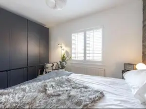 No.1 Universal House - Double Bedroom Apartment