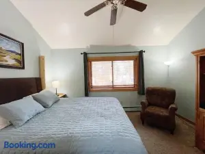 Cabin A Suite Bed and Breakfast