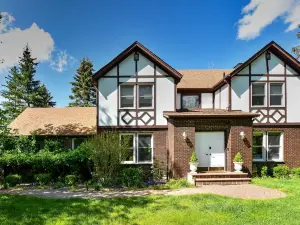 Lakefront/Legoland/West Point Retreat under 1 Hour from NYC! Heated Pool & Spa!