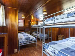 Cushy Boat in Merkem with Terrace