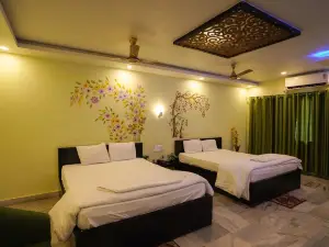 Hotel Shantinivas