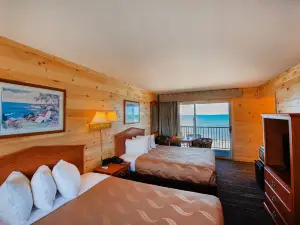 Quality Inn & Suites Mackinaw City Beachfront
