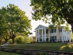 Steeles Tavern Manor