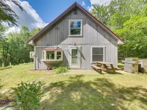 Lovely Waldo Cottage Escape - Pet Friendly!