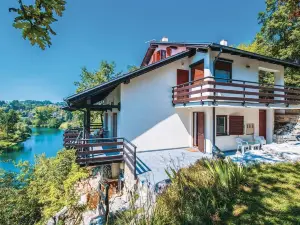 Beautiful Home in Donji Zvecaj with 3 Bedrooms, Wifi and Sauna