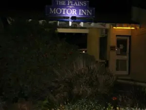 The Plains Motor Inn