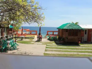 Maxvir Inn Beach Resort