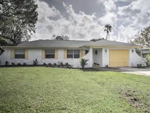 Quiet Home Near Shopping and 15 Miles from Orlando!