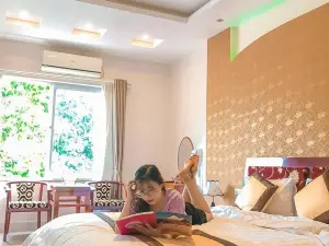 Ngoc Bach Hotel