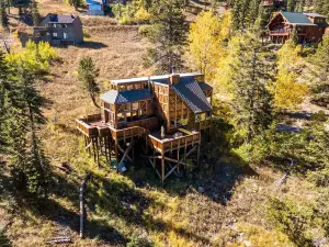 Walk to the Lake - Ski in Out Amazing 5 Bdrm - VH#343