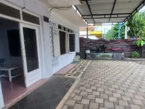 Fortuna Hotel RedPartner Near Exit Tol Paiton