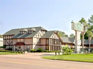 Victorian Inn & Suites