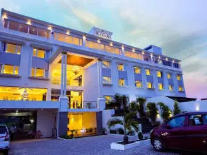 Hotel Raama