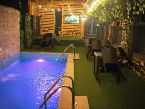Grand Fweechvilla Hotel and Suites