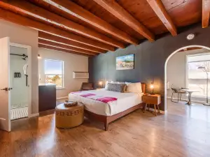 Taos Motor Lodge
