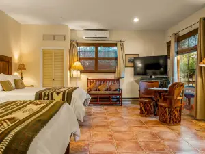 Tubac Country Inn