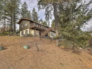 Homey Colfax Getaway w/ Private Hot Tub!