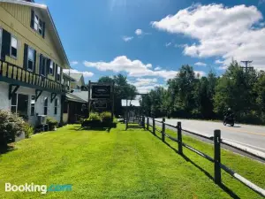 Gray Ghost Inn