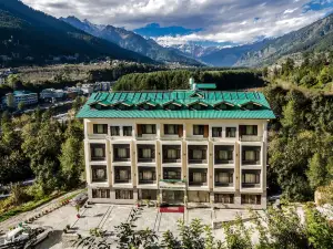 Ashapuri Residency Manali - A Centrally Heated and Air Conditioned Hotel