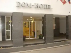 Dom Hotel