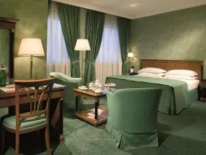 Ramada by Wyndham Naples