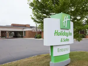 Holiday Inn & Suites ST. Cloud