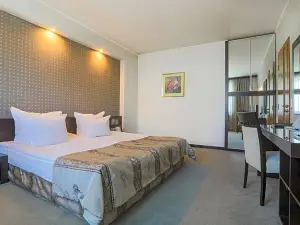 帕森克溫泉飯店