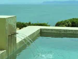 Whalesong Lodge