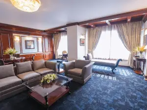 Hotel Sarina