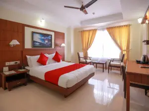 Hotel Peninsula Thrissur