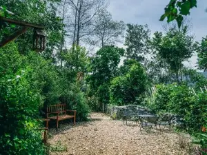Xieng Retreat