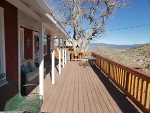 NEW! Perfect Pioche Getaway + 360-Views + In Town!