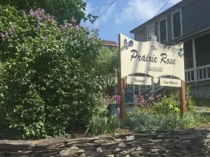 The Prairie Rose Guesthouse-  Strawberry Wilderness at your Doorstep