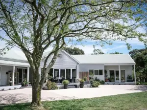 Peninsula Flower House