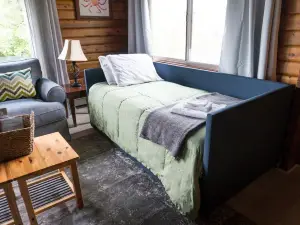 2nd and Spruce Cabin - Car Rental Available!