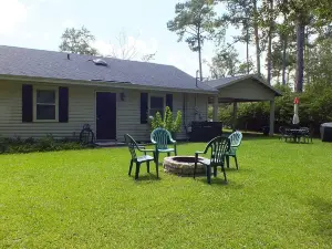 Relax here. Small town charm a short drive to Savannah, Hilton Head, and Pooler.